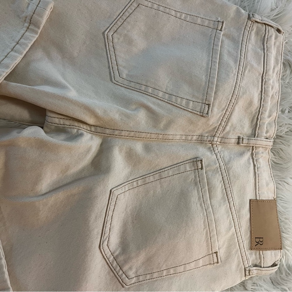 Banana Republic Ecru Relaxed Bootcut Flare Jeans - Picture 12 of 13